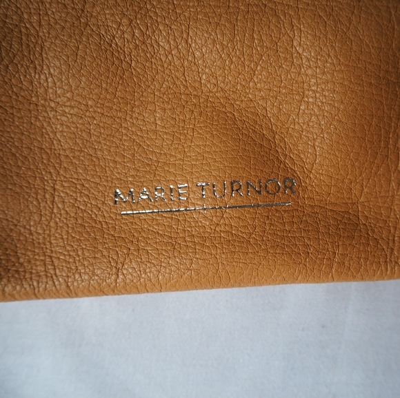 The Dinner Bag by Marie Turnor - Picture 4 of 14